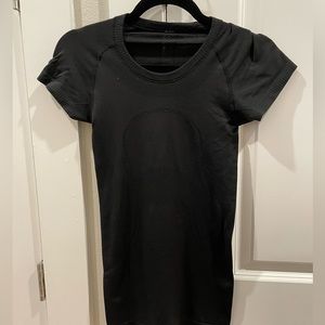 Lululemon Swiftly Tech Short Sleeve